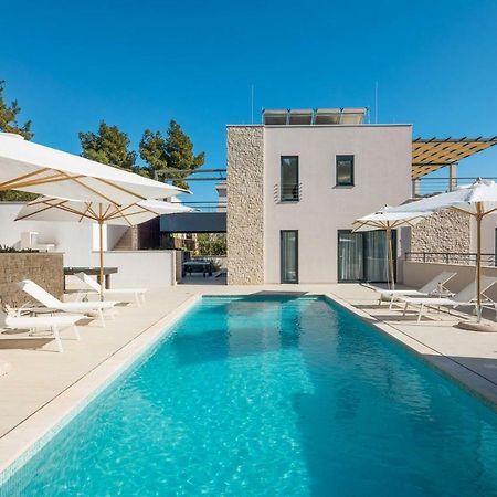 מילנה Luxury Villa Lucice View מראה חיצוני תמונה