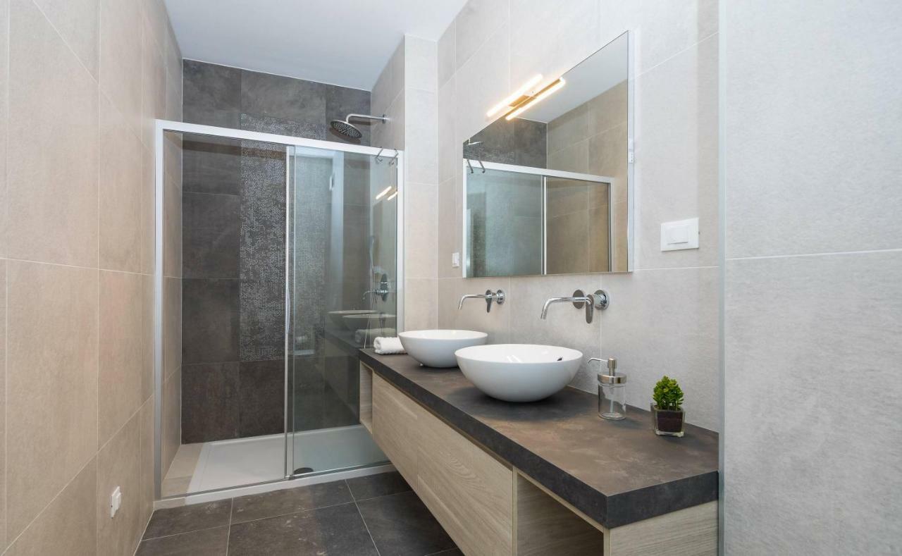 מילנה Luxury Villa Lucice View מראה חיצוני תמונה