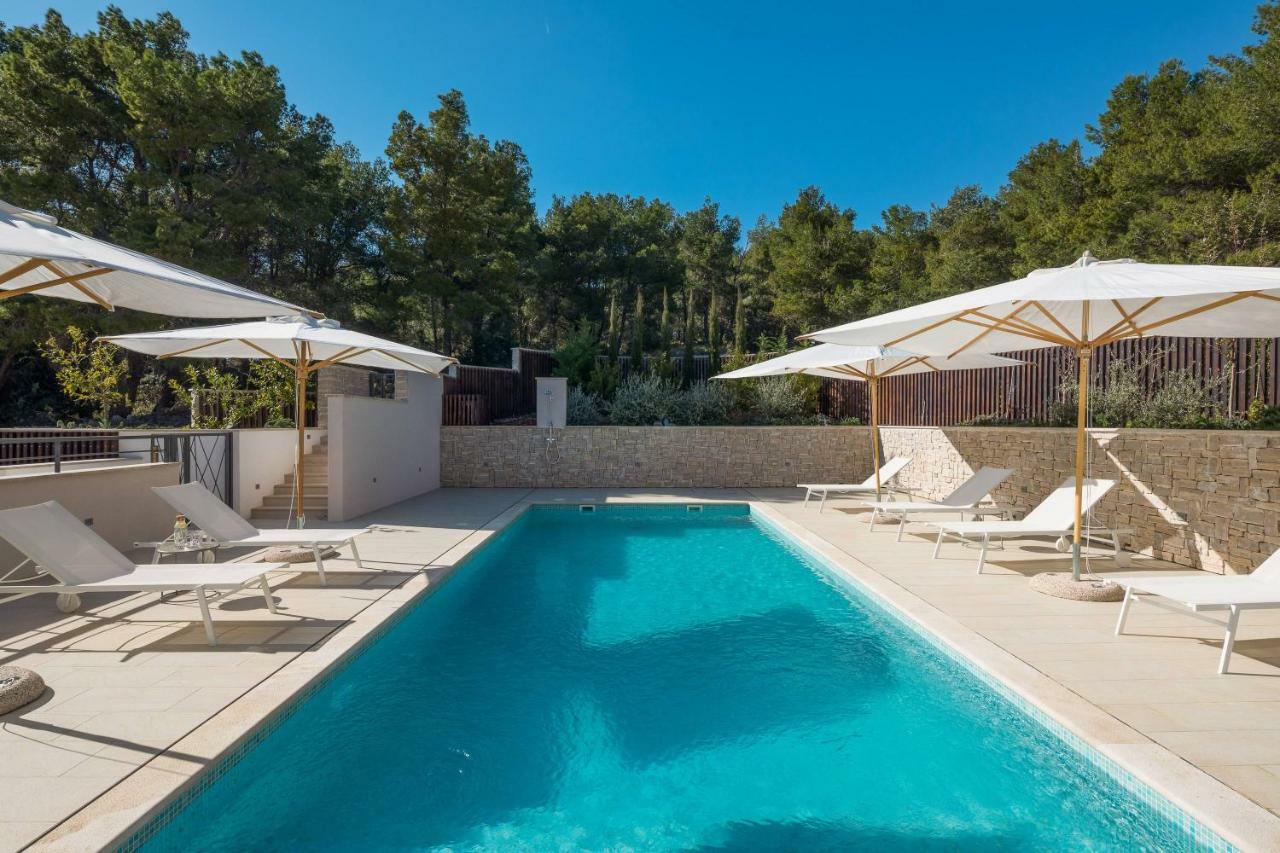 מילנה Luxury Villa Lucice View מראה חיצוני תמונה