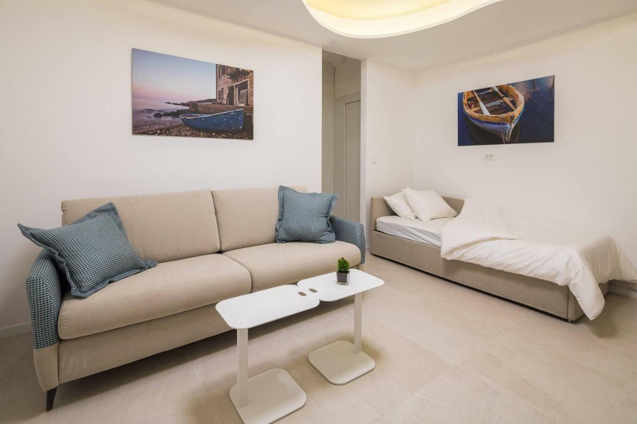 מילנה Luxury Villa Lucice View מראה חיצוני תמונה